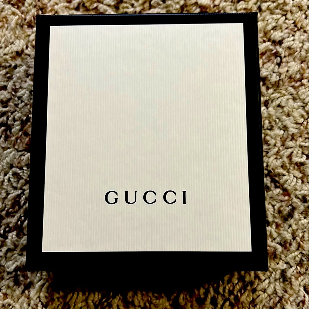 Gucci wallet box and dust bag